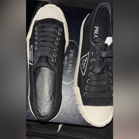 Prada sneakers - Picture 2 of 5